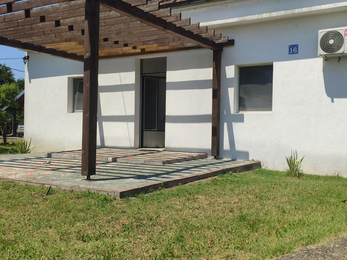 Apartmani Nova Topola ภายนอก รูปภาพ
