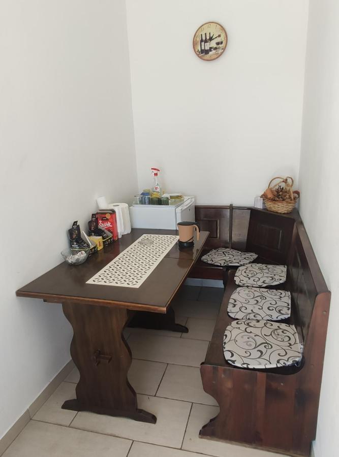 Apartmani Nova Topola ภายนอก รูปภาพ